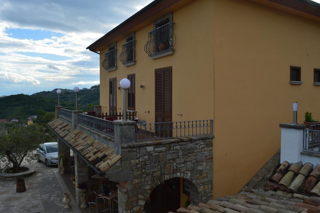 Villa Tre Colli Agri B&B Ariano Irpino Luaran gambar